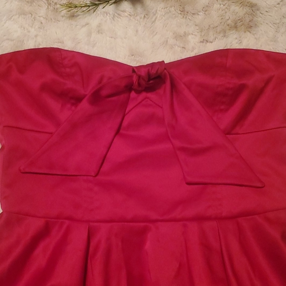Sweetheart neckline strapless peplum bow tube top - Picture 2 of 3